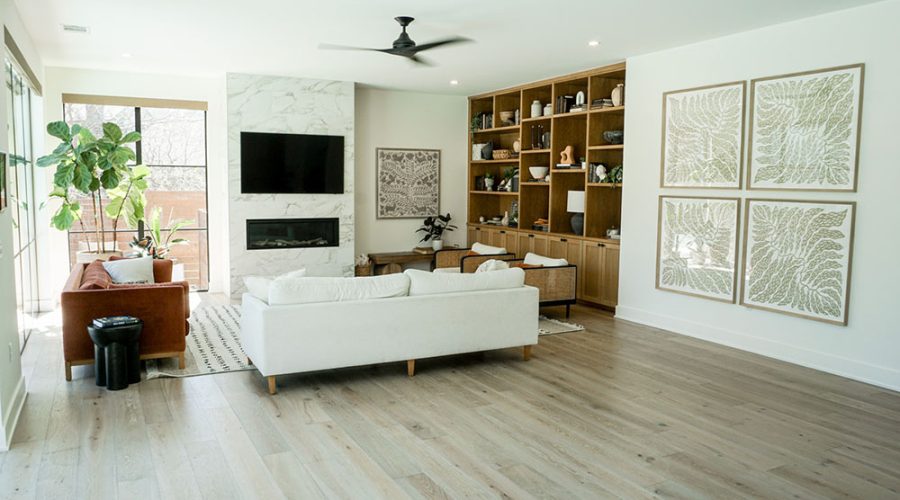 With many wealthy individuals moving to Austin, there has been an increase in the construction of modern luxury homes.